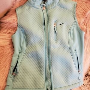 Nike vest size medium
